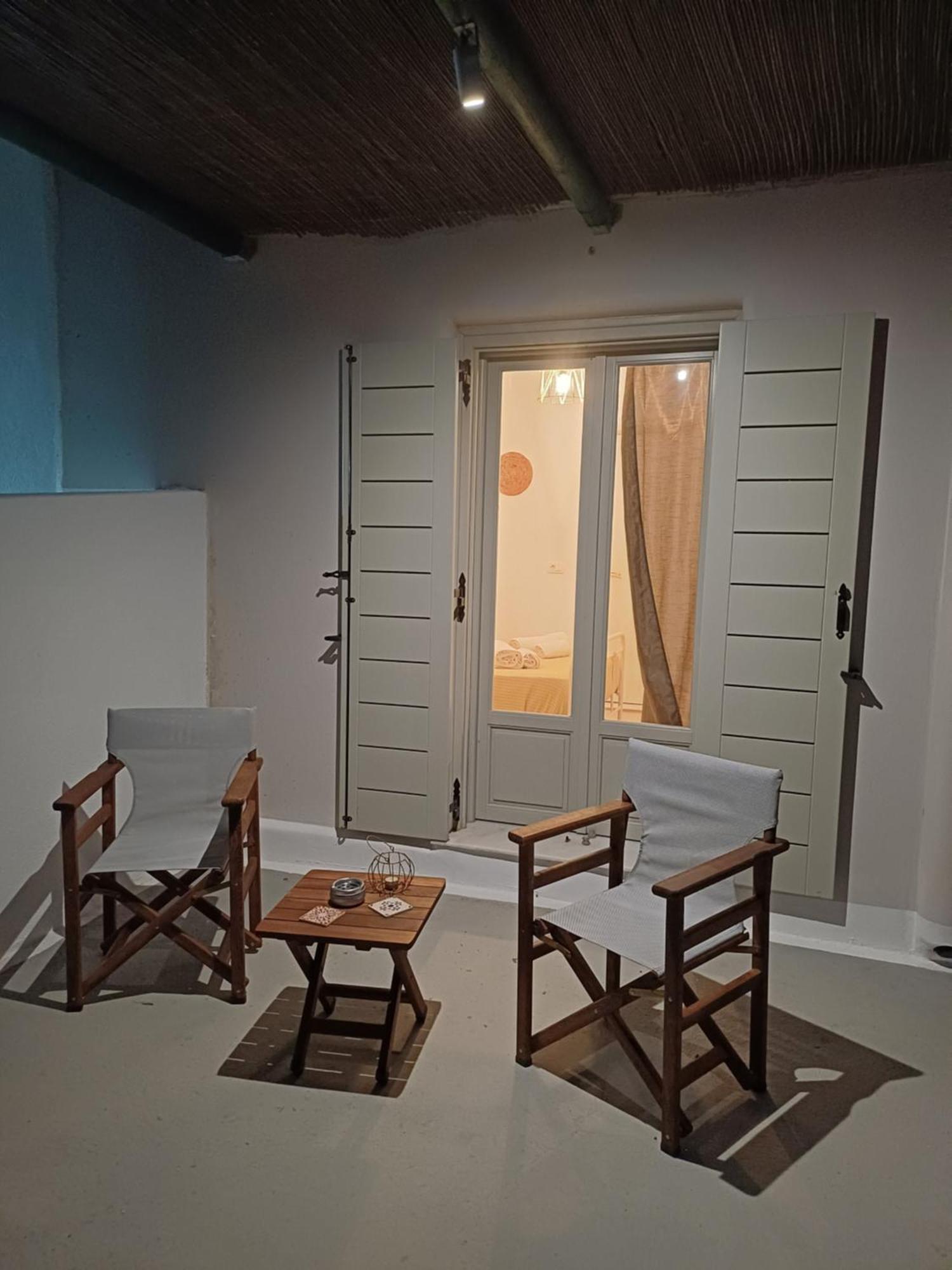 Вілла 'Irene' Cycladic House With Sunrise And Sea View! Foinikia  Екстер'єр фото