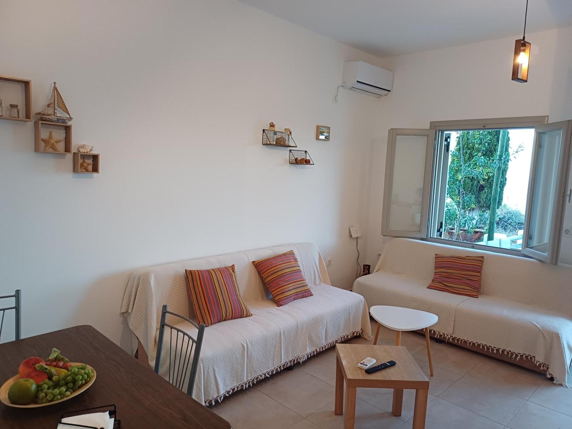 Вілла 'Irene' Cycladic House With Sunrise And Sea View! Foinikia  Екстер'єр фото