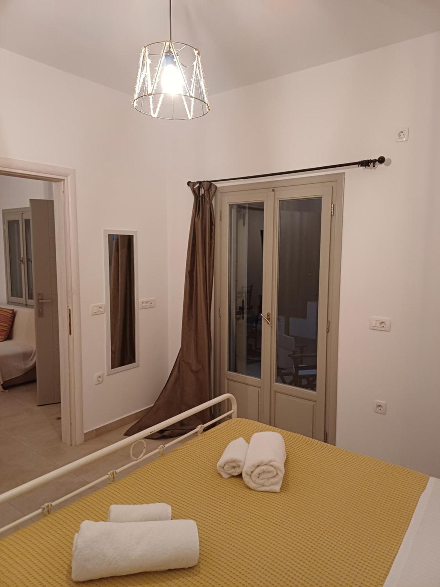 Вілла 'Irene' Cycladic House With Sunrise And Sea View! Foinikia  Екстер'єр фото