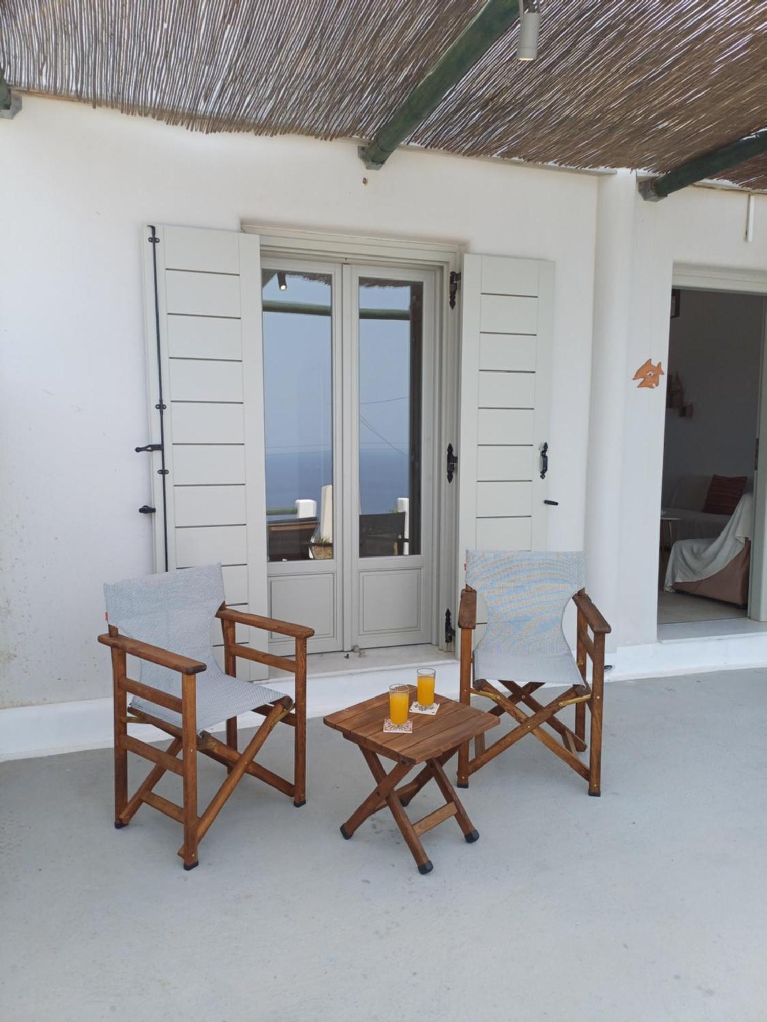 Вілла 'Irene' Cycladic House With Sunrise And Sea View! Foinikia  Екстер'єр фото