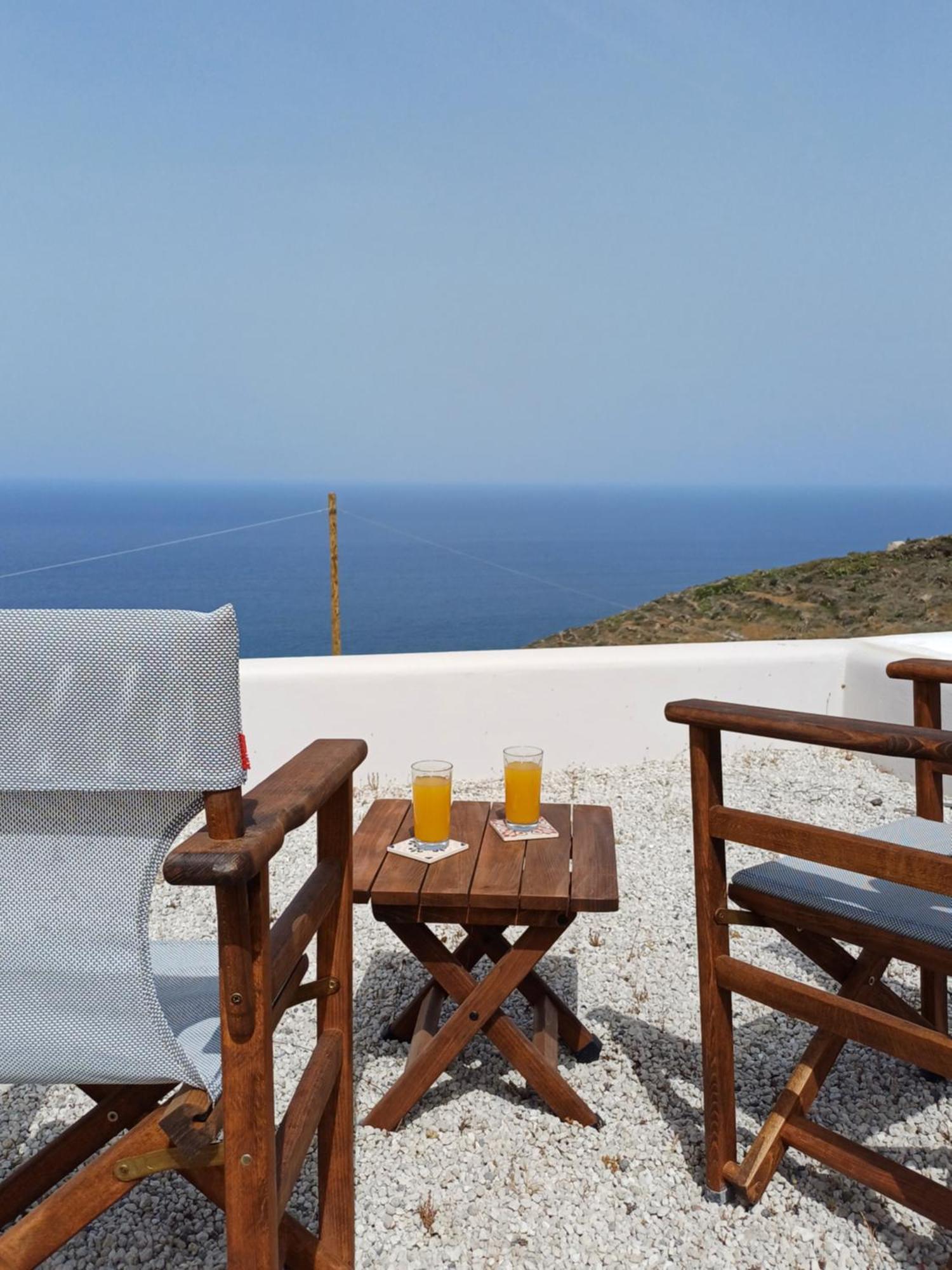 Вілла 'Irene' Cycladic House With Sunrise And Sea View! Foinikia  Екстер'єр фото