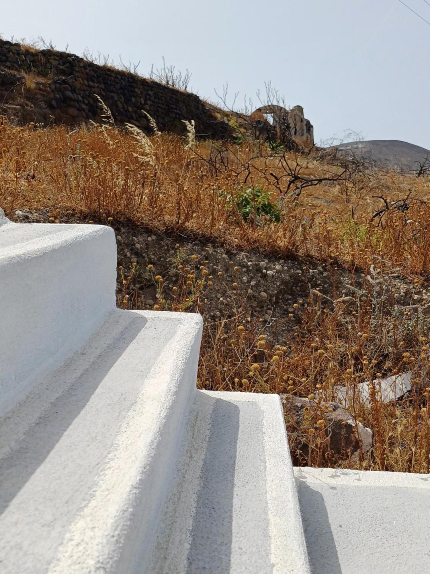 Вілла 'Irene' Cycladic House With Sunrise And Sea View! Foinikia  Екстер'єр фото