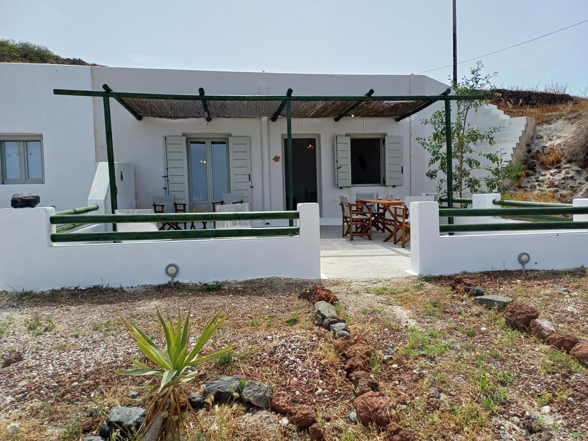 Вілла 'Irene' Cycladic House With Sunrise And Sea View! Foinikia  Екстер'єр фото